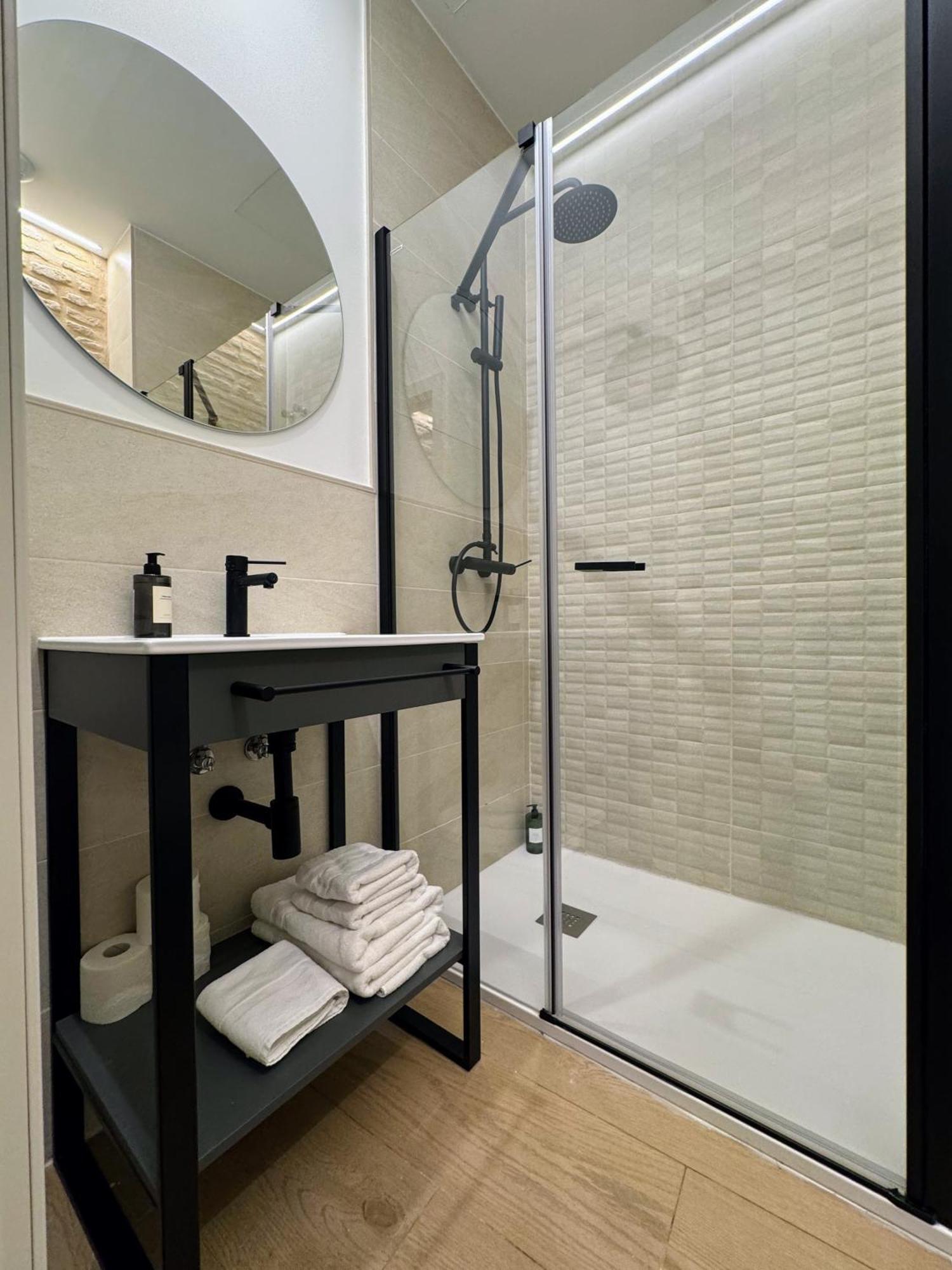 Redes Royale Apartments By Misterhost Seville Ngoại thất bức ảnh